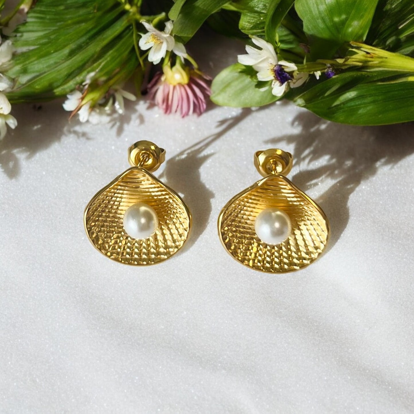 Almeja Earrings